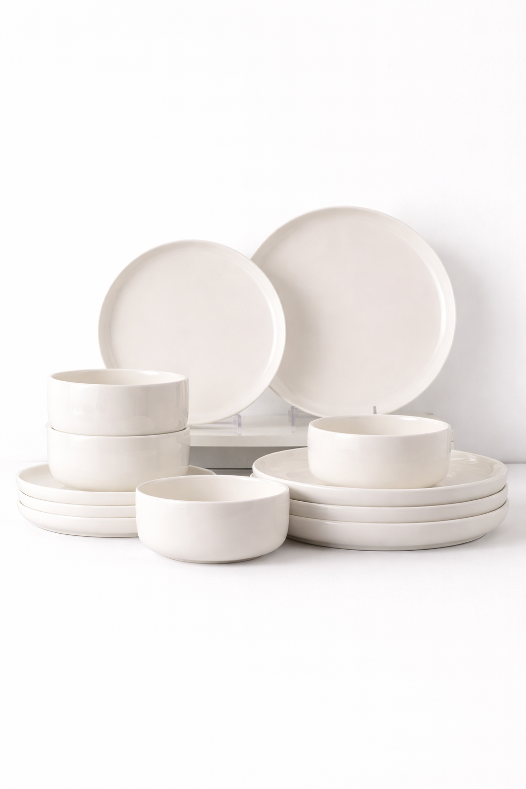 12- teiliges Geschirr Set in Cremeweiß