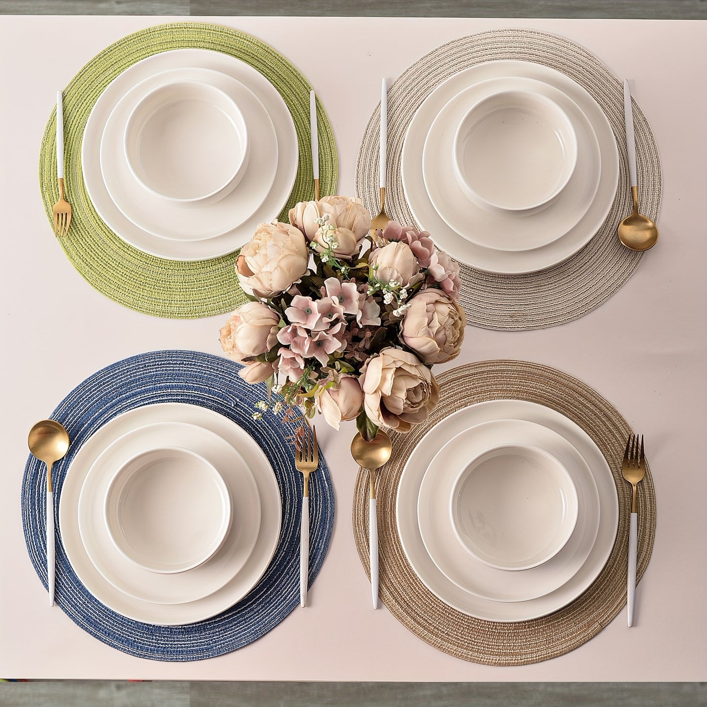 12- teiliges Geschirr Set in Cremeweiß